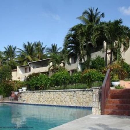 Attractive 2-Bed Apartment Stunning Sea View Dickenson Bay エクステリア 写真