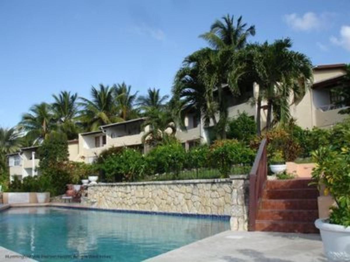 Attractive 2-Bed Apartment Stunning Sea View Dickenson Bay エクステリア 写真